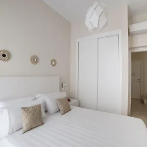 https://cartuja-suite.es-andalucia.com