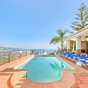 https://villa-alcahuey.es-andalucia.com
